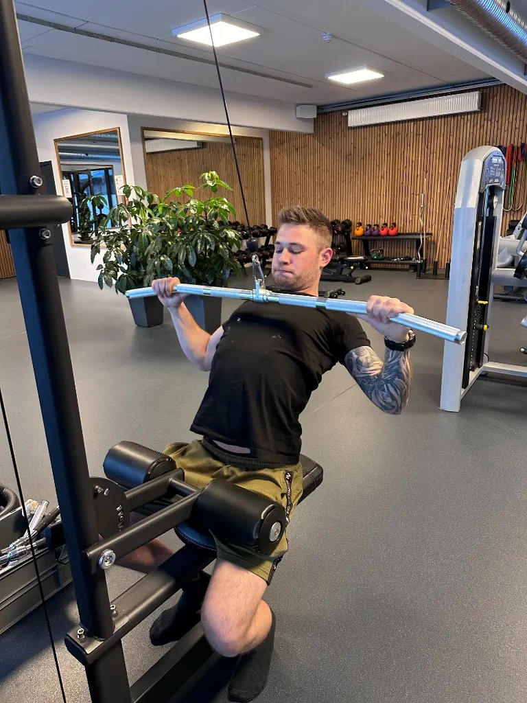 Brian, lat pulldown
